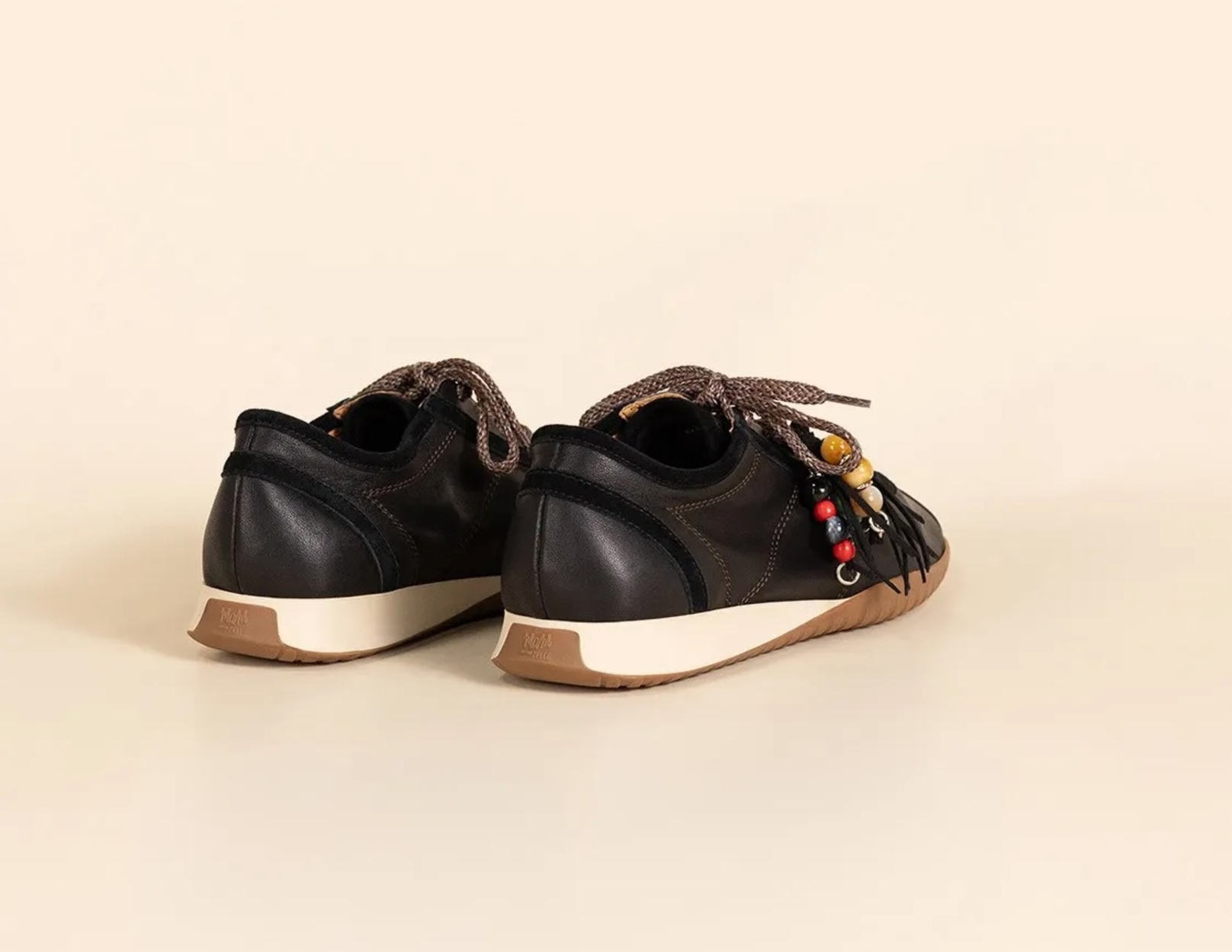 mamzelle-baskets-dixita-nappex-noir-packshot-02 (1)